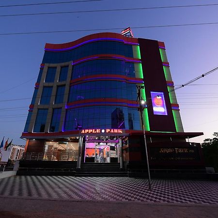 Hotel Apple Park Inn Tiruchirappalli Oda fotoğraf