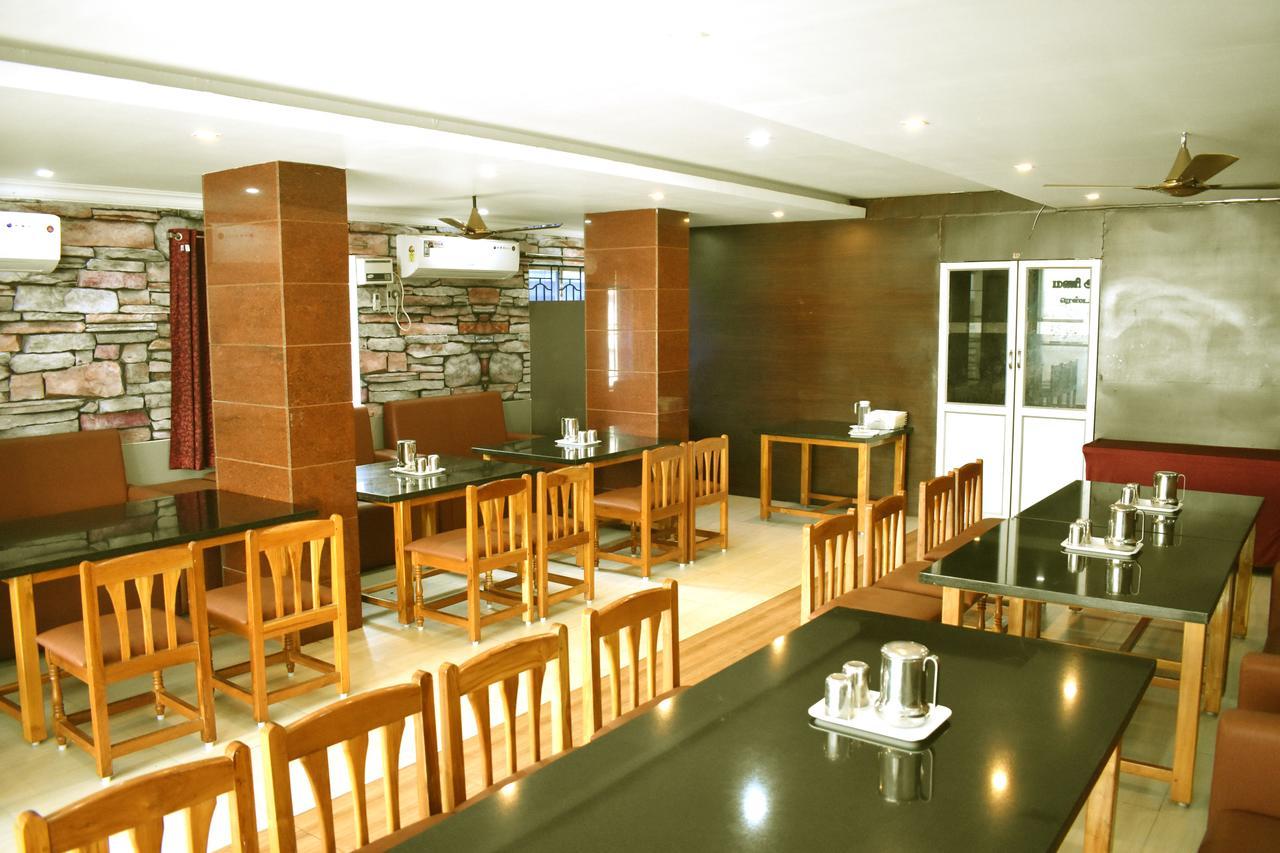 Hotel Apple Park Inn Tiruchirappalli Dış mekan fotoğraf