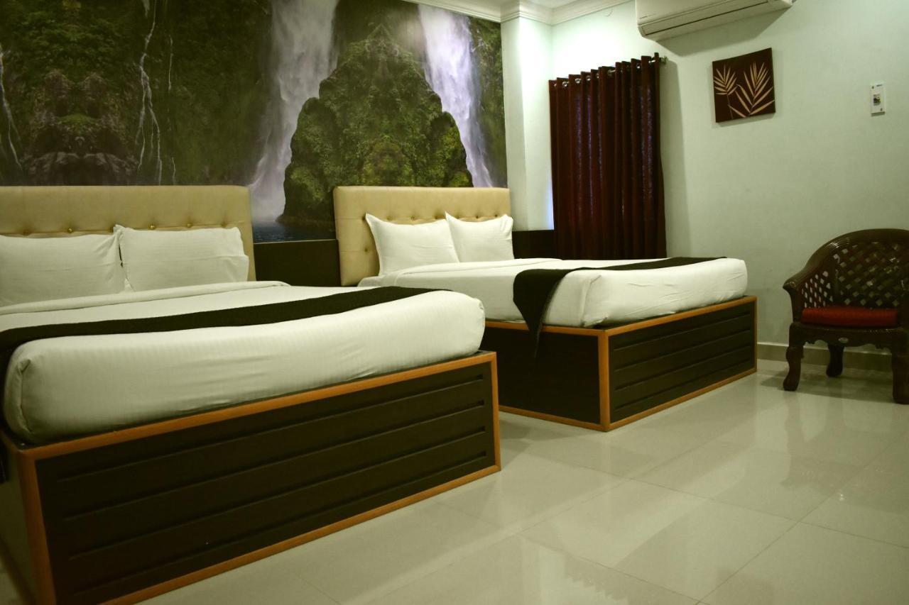Hotel Apple Park Inn Tiruchirappalli Dış mekan fotoğraf